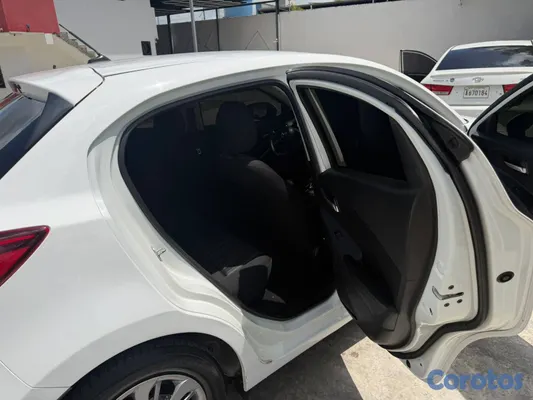 carros - MAZDA DEMIO 2018 4