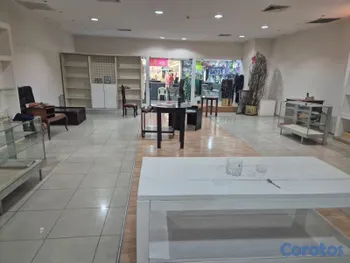 oficinas y locales comerciales - Alquiler en plaza central, 2do piso