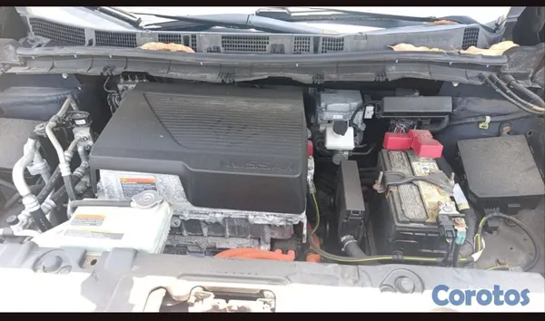 carros - Nissan Leaf SV Plus  4
