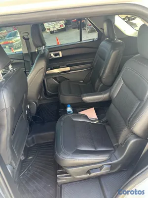 jeepetas y camionetas - Ford Explorer 2021 XLT 72.000 millas 6