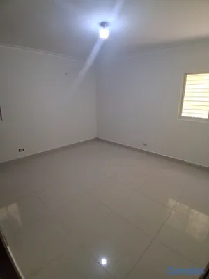 apartamentos - Alquiler en un primer nivel en Evaristo Morales 4