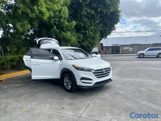 jeepetas y camionetas - Hyundai Tucson 2018 SE 4x4 7