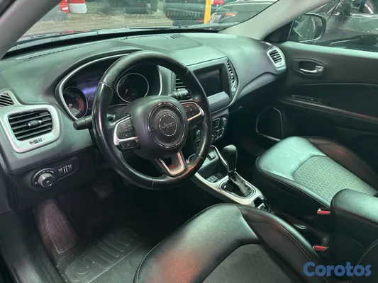 jeepetas y camionetas - OPORTUNIDAD Jeep Compass Latitude 2018 con solo 77,000 km recorridos localmente 8