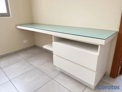 Vendo mueble tipo escritorio con mueble television