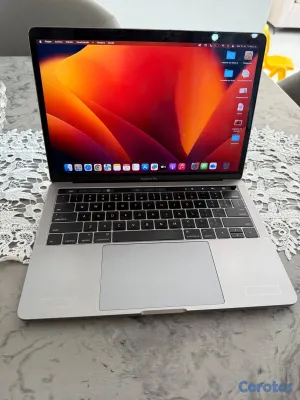 computadoras y laptops - MacBook Pro 13 pulgadas  3