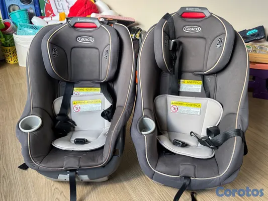 coches y sillas - Se venden 2 asientos de bebé para carros  ( por separado o juntos )  2