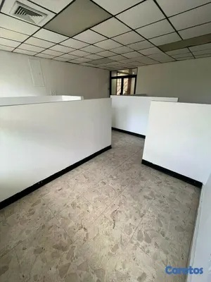 oficinas y locales comerciales - Alquilamos oficina en prestigioso y bien ubicado edificio corporativo ideal para 2