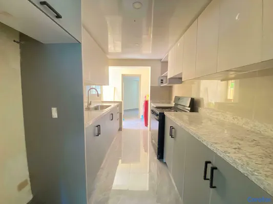 apartamentos - ApartClásico en Venta Completamente Remodelado 6