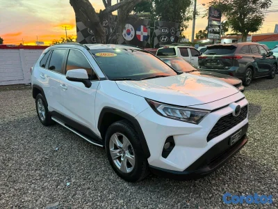 Toyota rav4 2020 xle clean carfax 