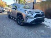 jeepetas y camionetas - toyota rav4 LE 2020
