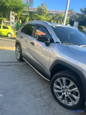 jeepetas y camionetas - TOYOTA RAV4 XLE 2021 4x2 AMERICANA🇺🇸RD$1,600,000 NEGOCIABLE . DE USO PERSONAL 2