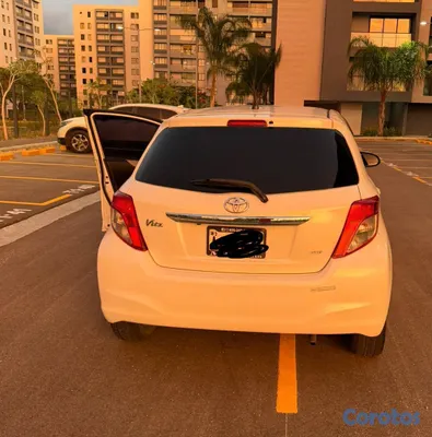 carros - TOYOTA VITZ 2013 EXCELENTE CONDICIONES 3