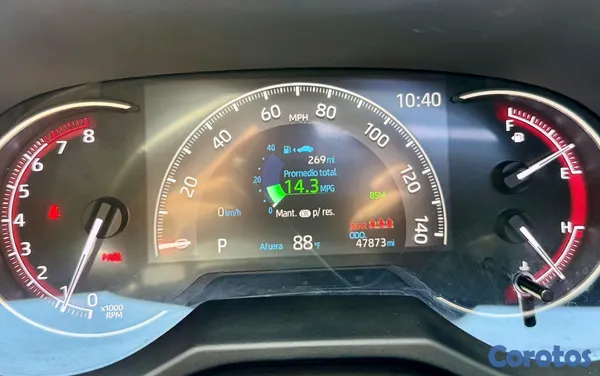 jeepetas y camionetas - Toyota rav4 2023 xle  8