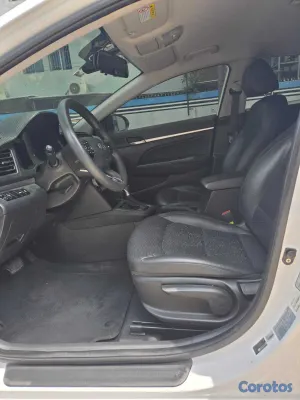 carros - HYUNDAI AVANTE 2019 BLANCO GASOLINA 4