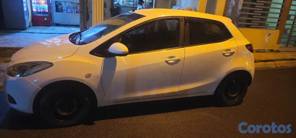 carros - Mazda Demio 2011 6