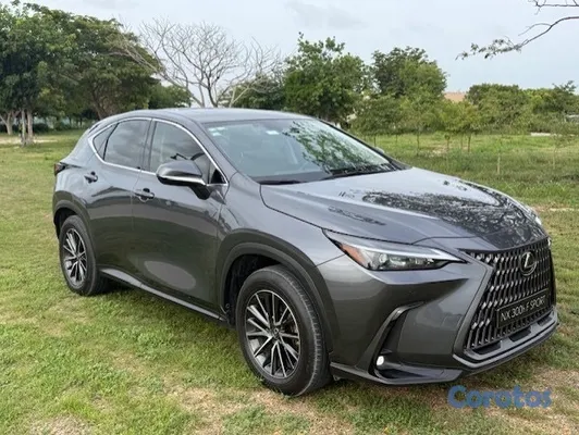 jeepetas y camionetas - Lexus N350h Híbrido en excelentes condiciones, súper económico!  4
