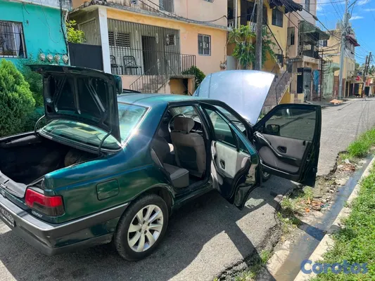 carros - Se vende carro peugeot 405 año1995 negociable 100 ml negociable con motor  14