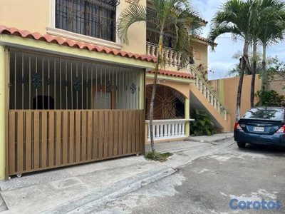 Renta - Alquiler Excelente Casa en San Cristóbal