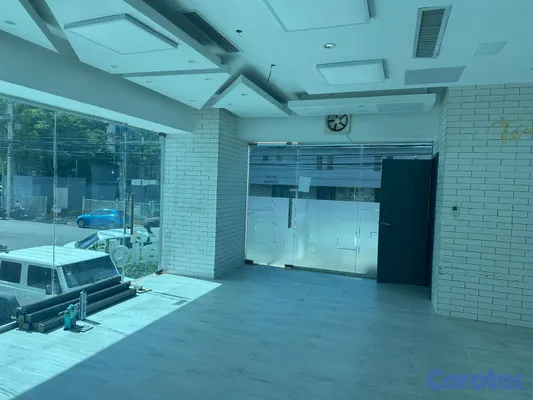 oficinas y locales comerciales - 🏢 LOCAL COMERCIAL EN ALQUILER – EL MILLÓN 📍 Plaza  3