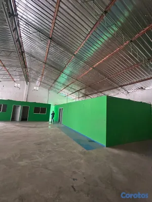 oficinas y locales comerciales - 🏭 Nave industrial en alquiler – Honduras, Distrito 8