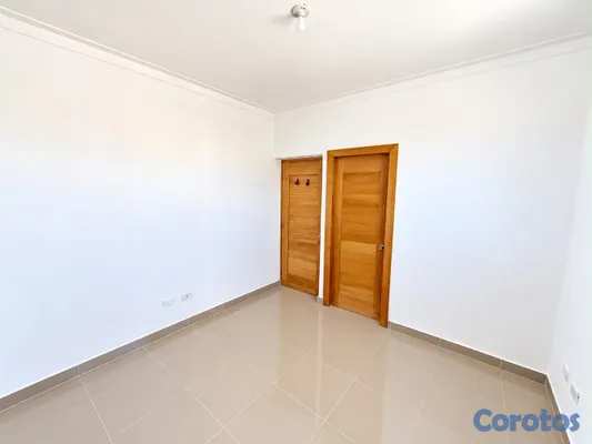 apartamentos - alquiló avenida independencia klm 7 y medio piso 5 dos habitaciones 2.5 baños pa 16
