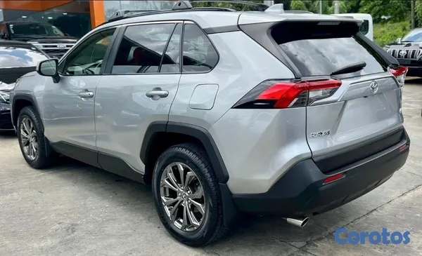 jeepetas y camionetas - Toyota Rav4 Le 2019 ✅️ Clean Carfax  4