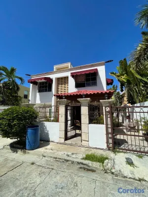 casas - vendo casa avenida Independencia KLM 9 dos niveles tres habitaciones con baño  6
