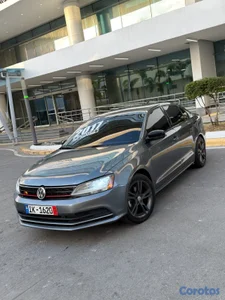 Volkswagen Jetta Sport 2017 
Motor 1.4