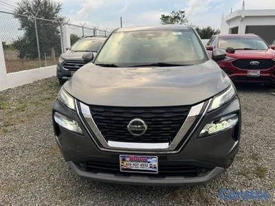 Nissan rogue 2021 SV 