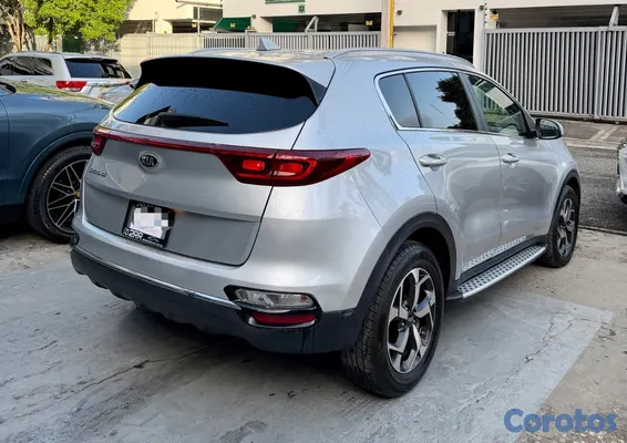 jeepetas y camionetas - Kia Sportage LX 2020 7