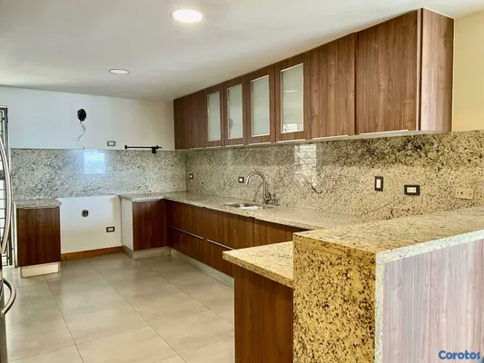 apartamentos - Amplio apartamento en venta / Zona Exclusiva  7