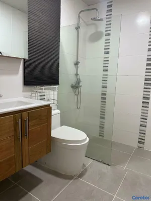 apartamentos - Alquiler apartamento Moderno / Amplio Balcón  3