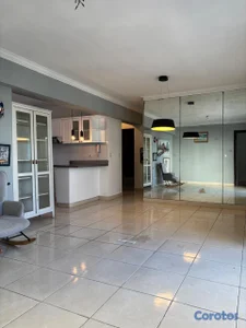 Apartamento de 2 habitaciones en venta en el Distr