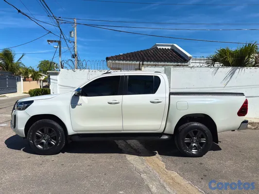 jeepetas y camionetas - Toyota Hilux 2022 2.4  6
