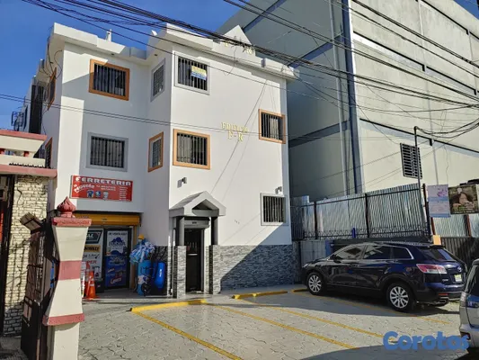 oficinas y locales comerciales - Oficinas y Locales en Zona Céntrica, Frente a Plaza de la Salud desde RD$12,500 2