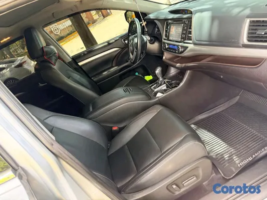 jeepetas y camionetas - Toyota higlander xle 2019 11