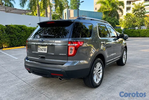 jeepetas y camionetas - Ford Explorer XLT 2015  3
