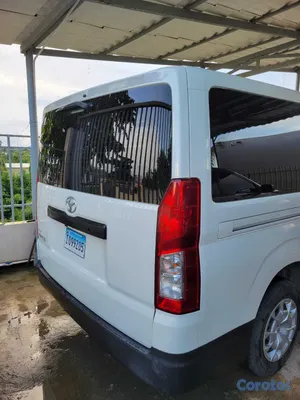camiones y vehiculos pesados - Guagua / Van Toyota Hiache 4