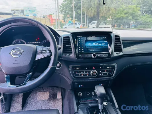 jeepetas y camionetas - SSANGYONG REXTON SPORTS KHAN 2021 2.2 TURBO DIÉSEL 10