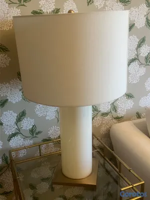 decoración y accesorios - Lámpara de Mesa Elegante en Blanco y Dorado 2