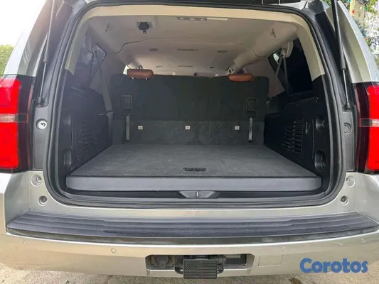jeepetas y camionetas - chevolet suburban 2018  9
