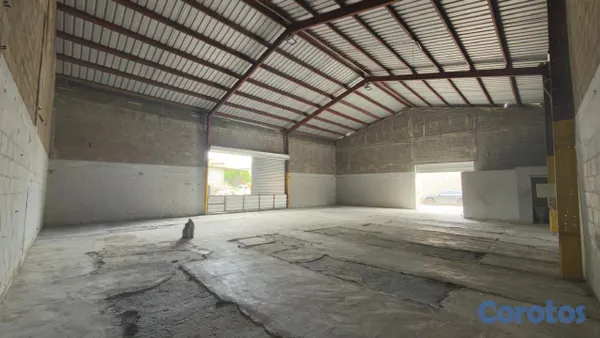 oficinas y locales comerciales - Alquilo Nave 331 Mts en La Venta, Manoguayabo 2