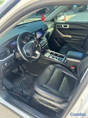 jeepetas y camionetas - Ford Explorer 2021 XLT 72.000 millas 5