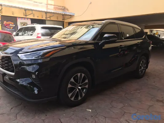 jeepetas y camionetas - Toyota Highlander 2022 XLE 3