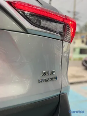 jeepetas y camionetas - Toyota RAV4 2021 XLE Hybrid  9