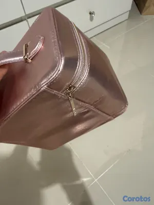 ropa para mujer - porta cosmeticos 4
