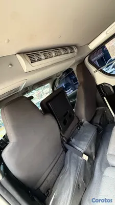 jeepetas y camionetas - Toyota Hiace 2017
 7