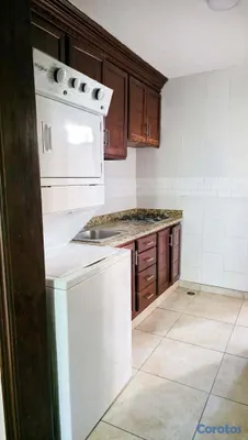 apartamentos - Av. Anacaona, Amplio apto. de 220mts con Línea blanca y excelente iluminación 5