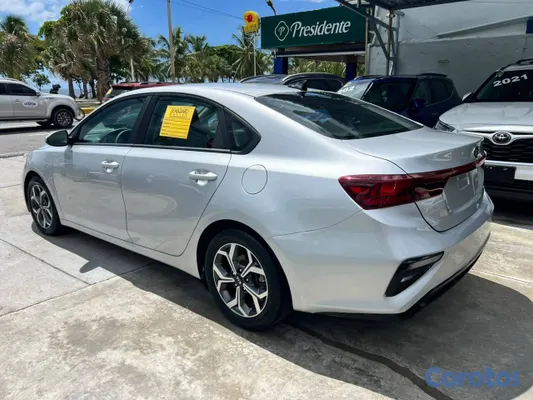 carros - Kia Forte LXS 2021 8