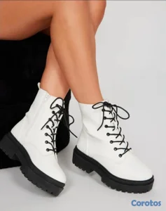 Botas blancas Art Class